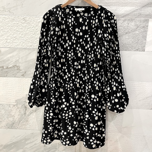 SOLD - Maje Daisy Floral Print Pleated Long Sleeve Crepe Mini
Dress - Picture 6 of 14